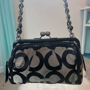 Coach Parker Jacquard Signature Kisslock Clutch - EUC